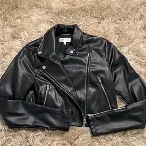 Cropped faux leather jacket